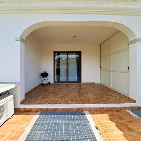 Apartmán Trilocale Vicino Al Centro Di *